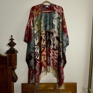 Kaleidos • Fringe Brocade Floral Shawl